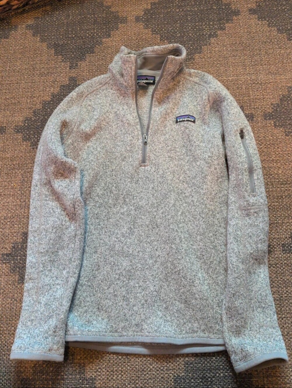 Patagonia Women's Light Gray 1/4-Zip Sweater-Fleece Pullover